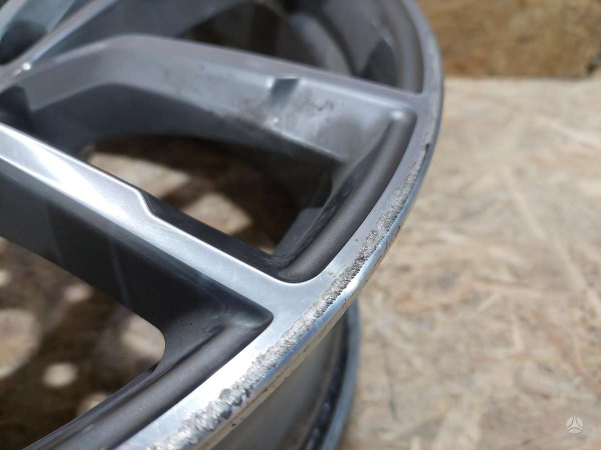 BMW 3 serija, 3642002, Cen18641