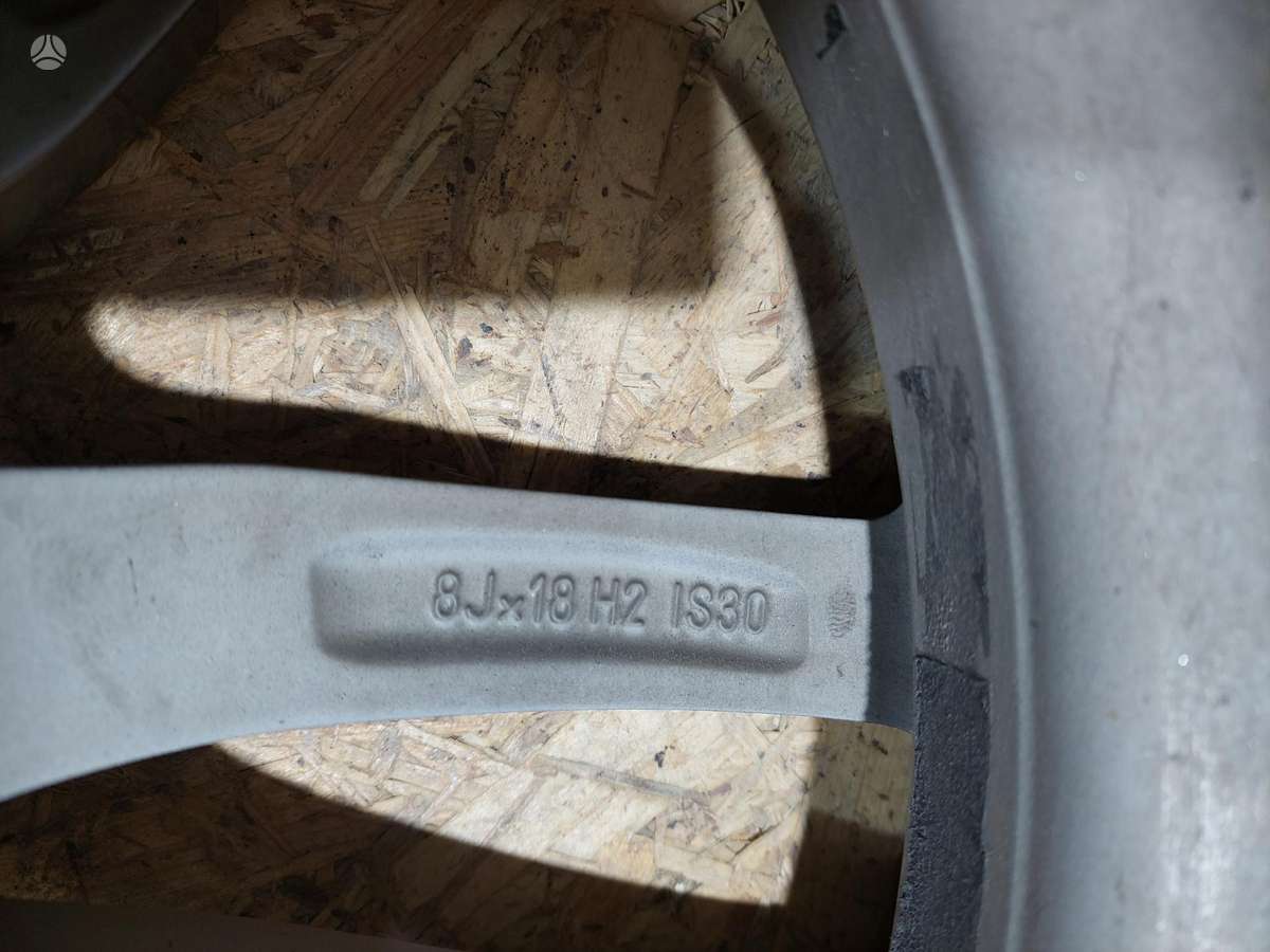 BMW 3 serija, 3642002, Cen18641