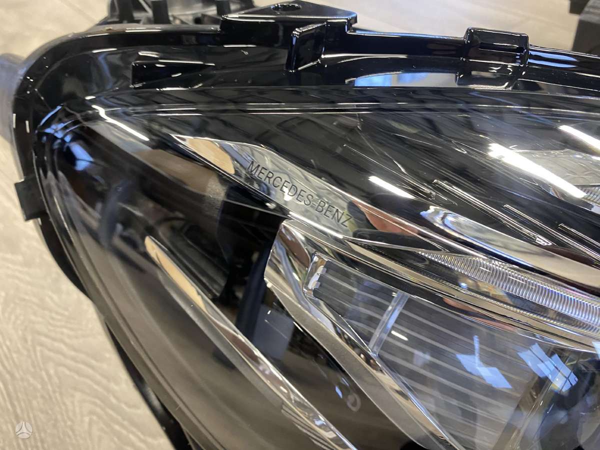Mercedes-Benz E klasė žibintai