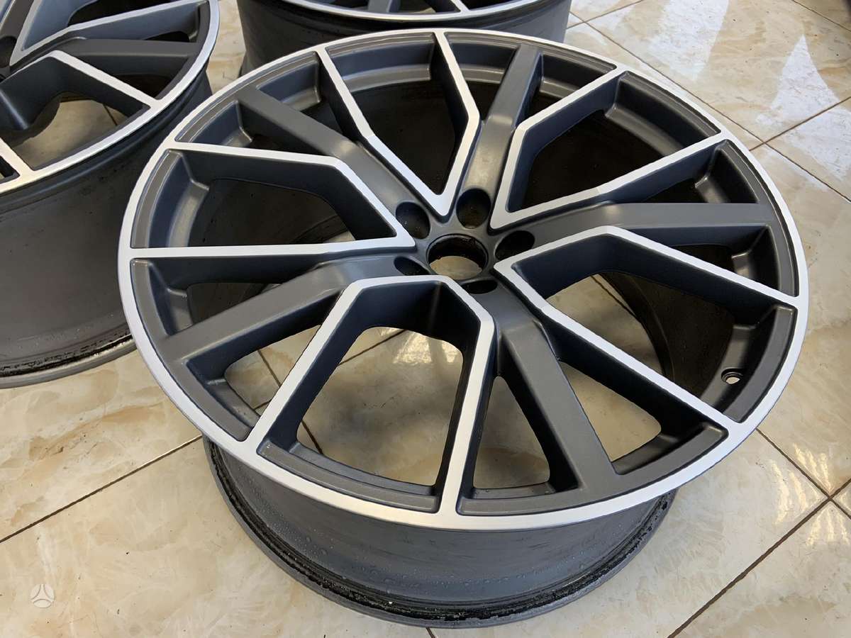 Audi 4M0601025AG, light alloy, R22
