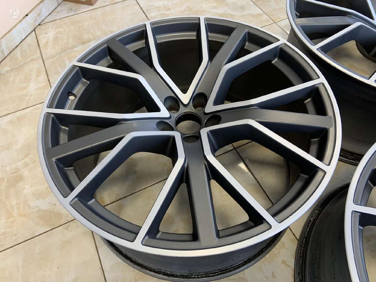 Audi 4M0601025AG, light alloy, R22
