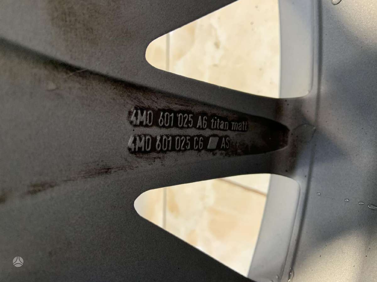 Audi 4M0601025AG, light alloy, R22
