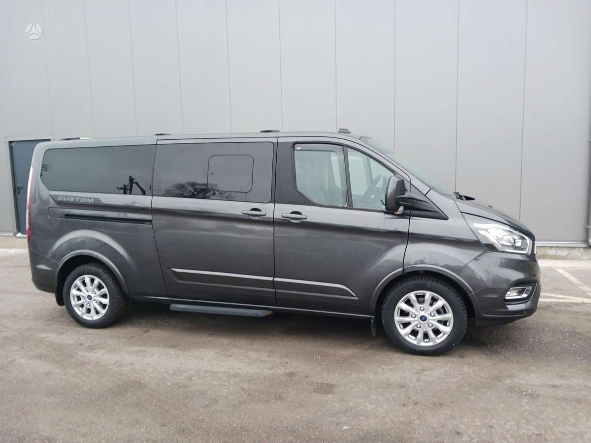 Ford Tourneo Custom, passenger minibus