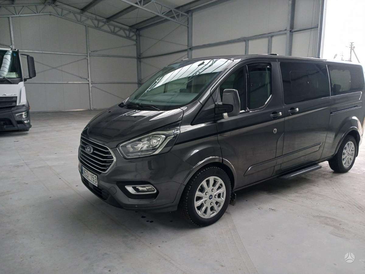Ford Tourneo Custom, passenger minibus