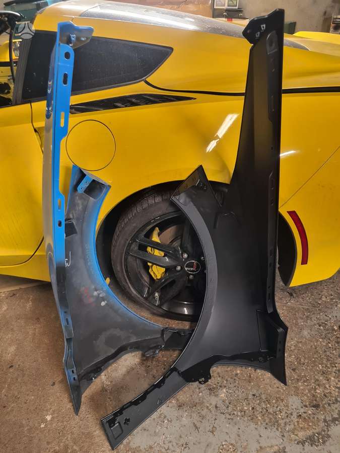 Chevrolet Corvette детали кузова