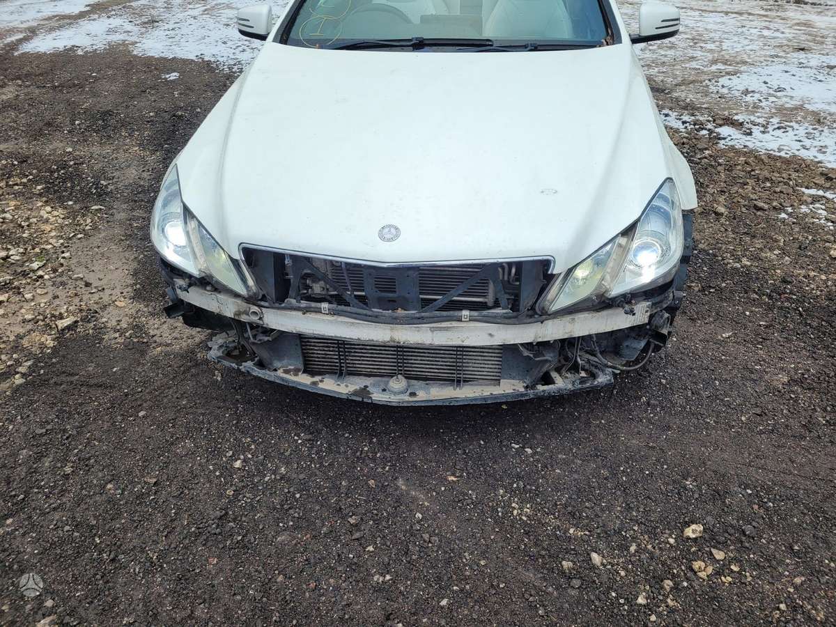 Mercedes-Benz E350 642836