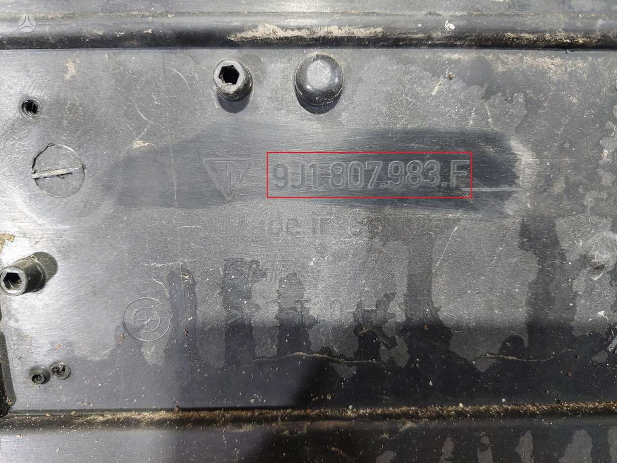 Porsche Taycan, 9J1807983F, Cen18665