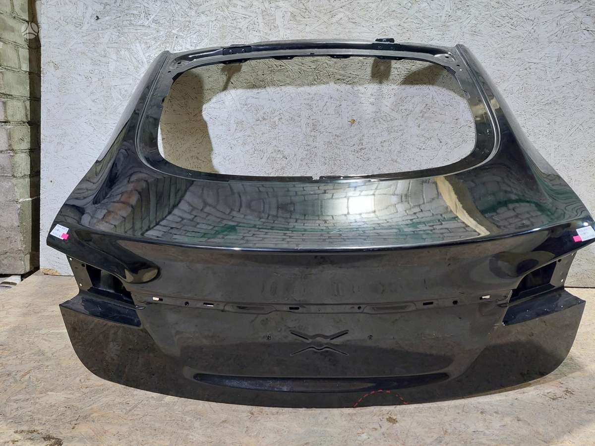 Tesla Model S Cen18795