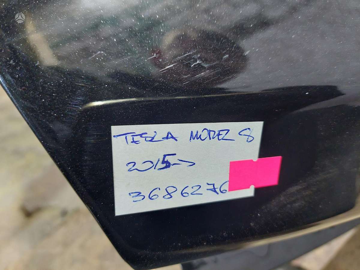Tesla Model S Cen18795