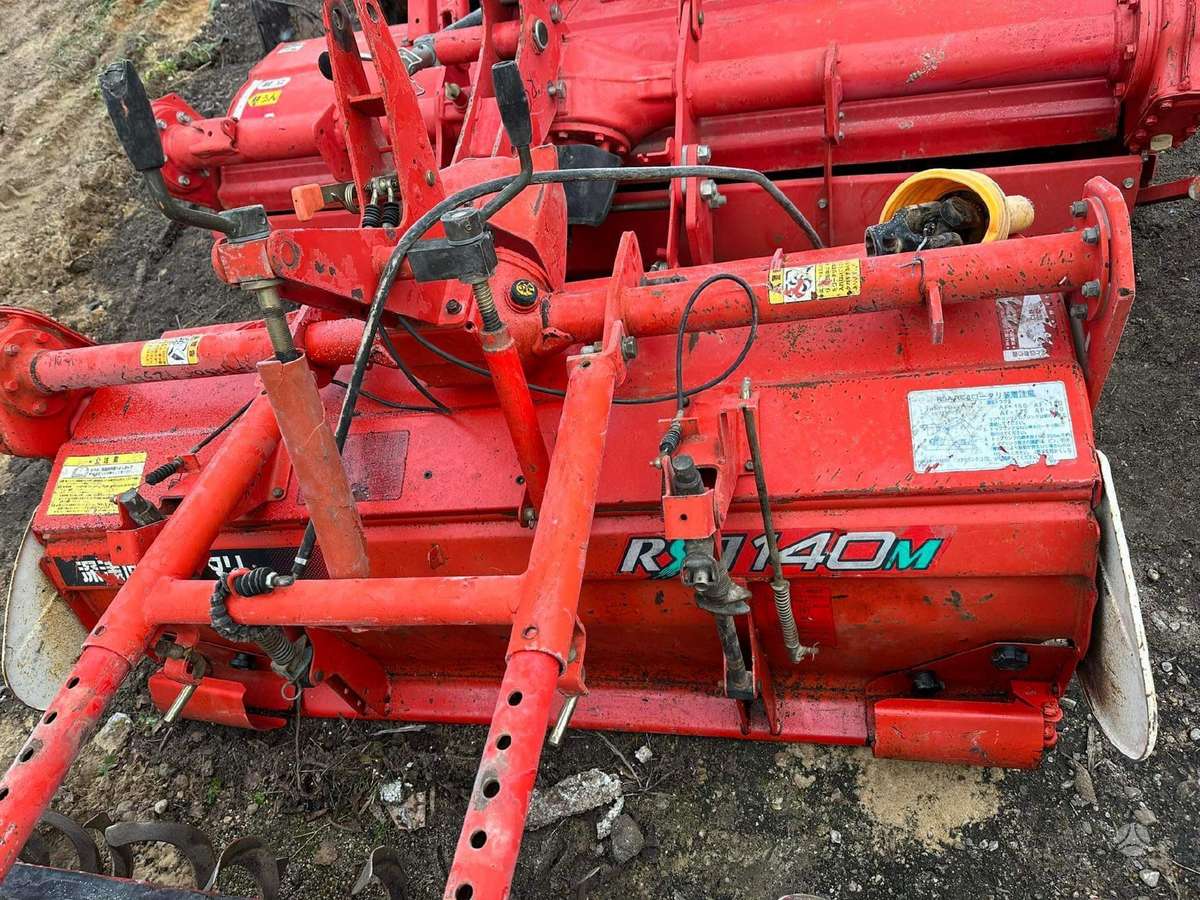 Kubota Įvairiu pločiu, фреза