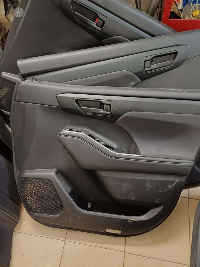 Toyota Highlander body parts