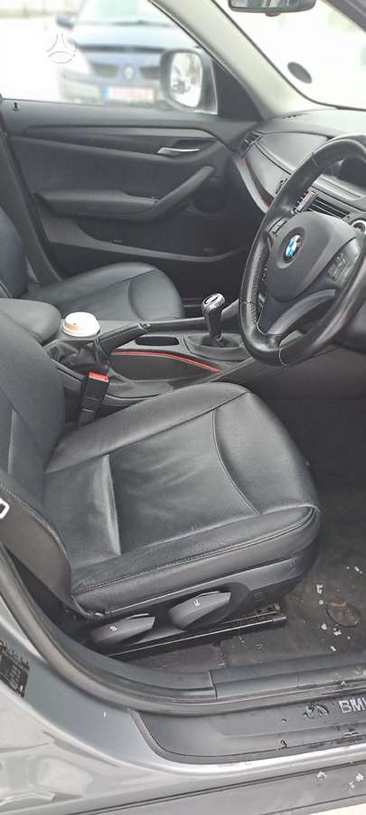 BMW X1 по частям. Pradedamas ardyti