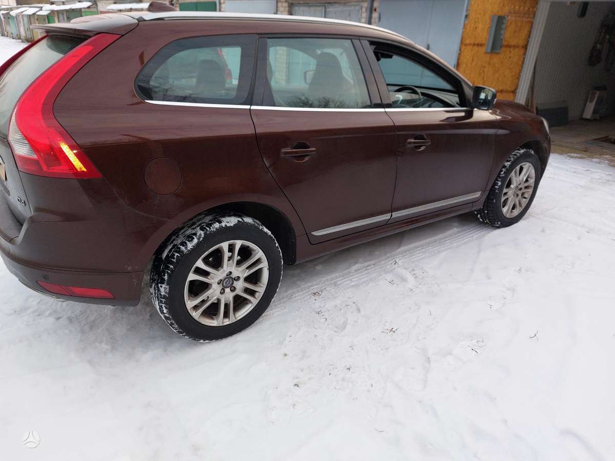 Volvo XC60 Spalva712