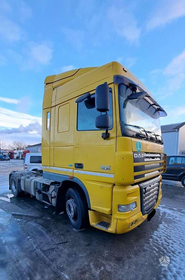 DAF FT XF105, vilcējs