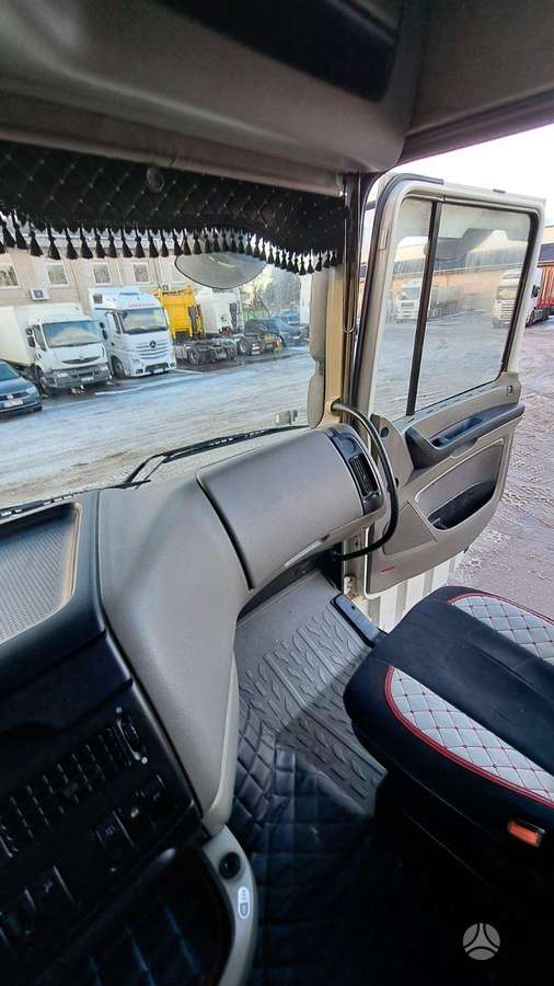 DAF FT XF105, vilkikai