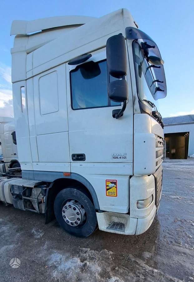 DAF FT XF105, vilcējs
