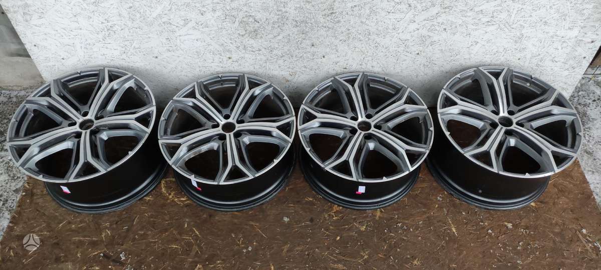 Maserati Levante, 670163562, Cen14314