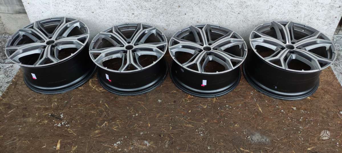 Maserati Levante, 670163562, Cen14314