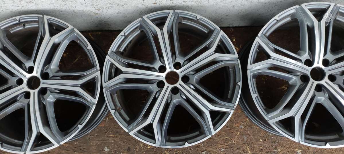 Maserati Levante, 670163562, Cen14314