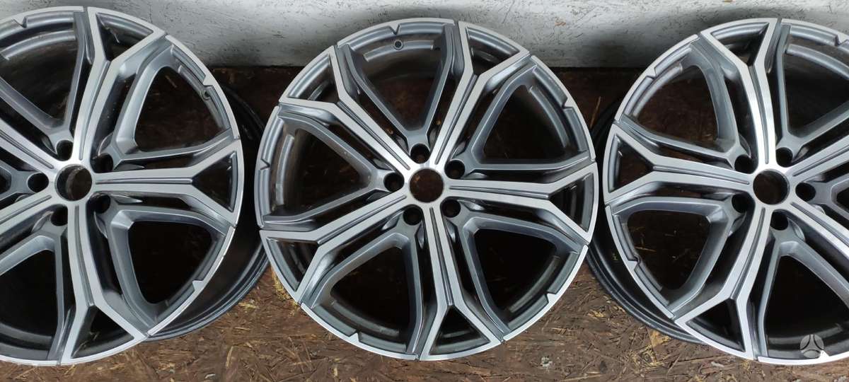 Maserati Levante, 670163562, Cen14314