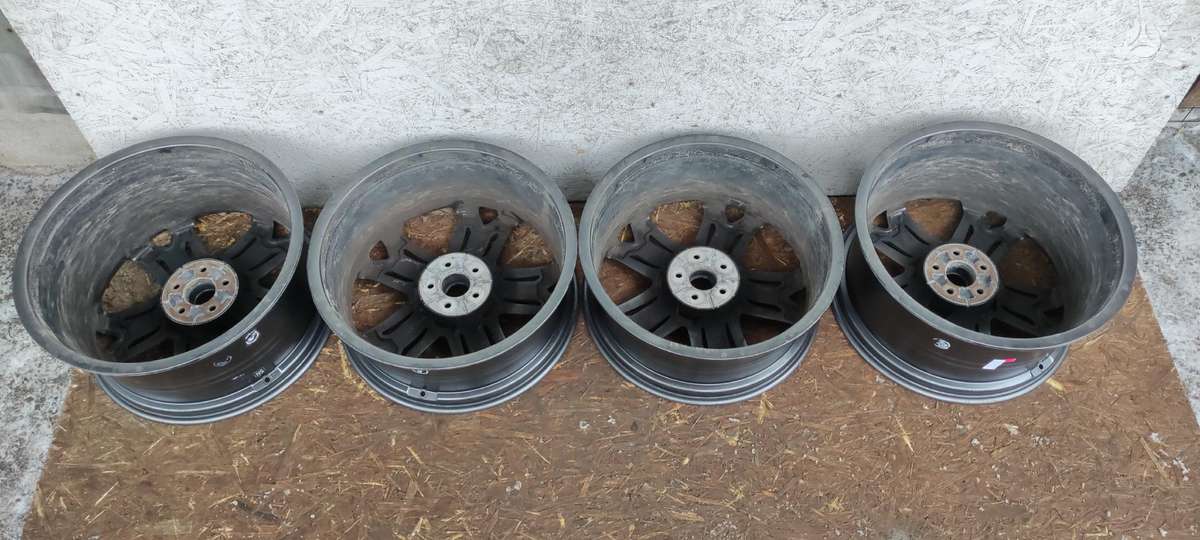 Maserati Levante, 670163562, Cen14314