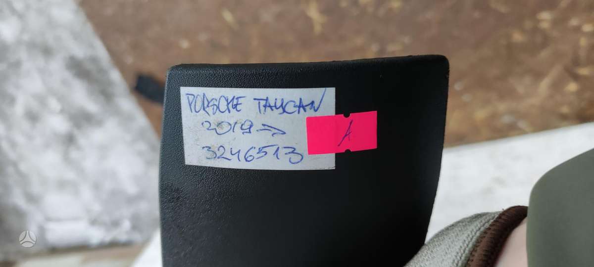 Porsche Taycan, 9J1807541A, Cen14318