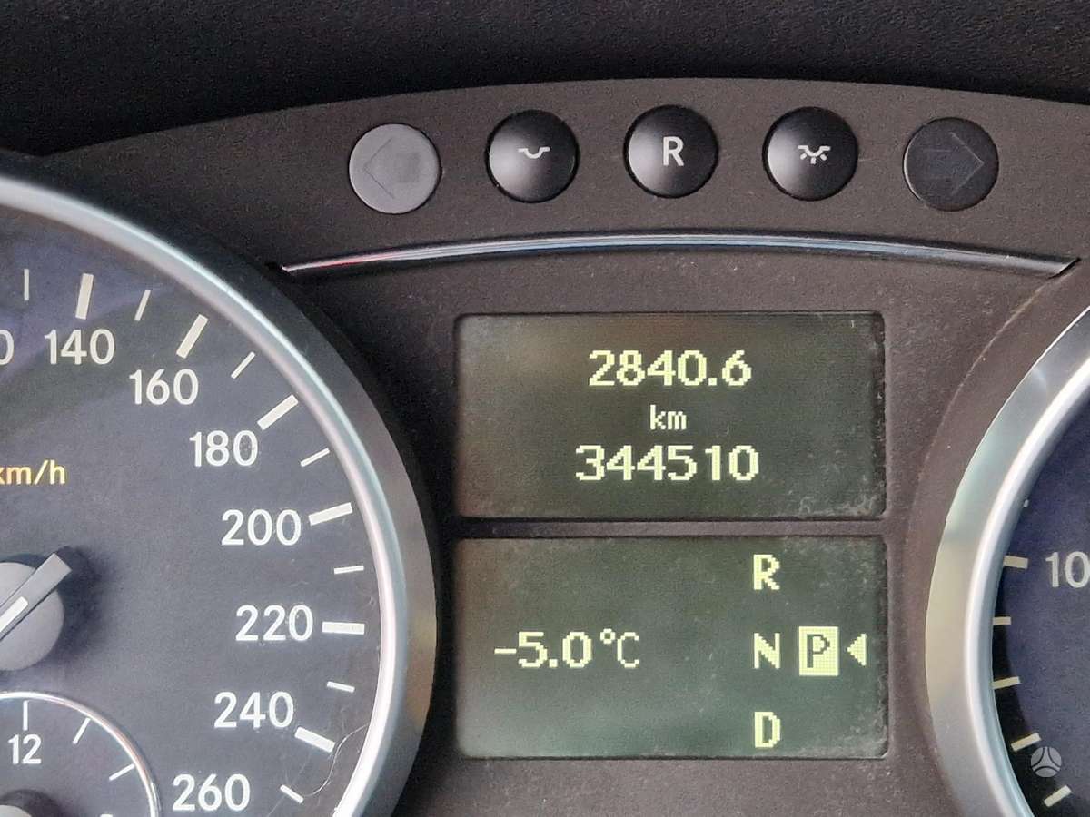 Mercedes-Benz ML320
