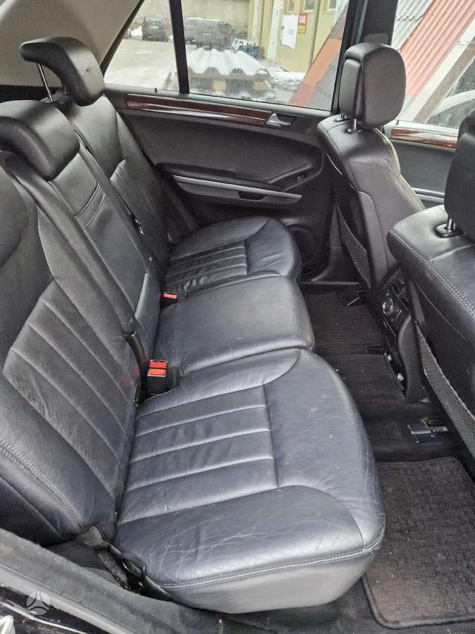 Mercedes-Benz ML320