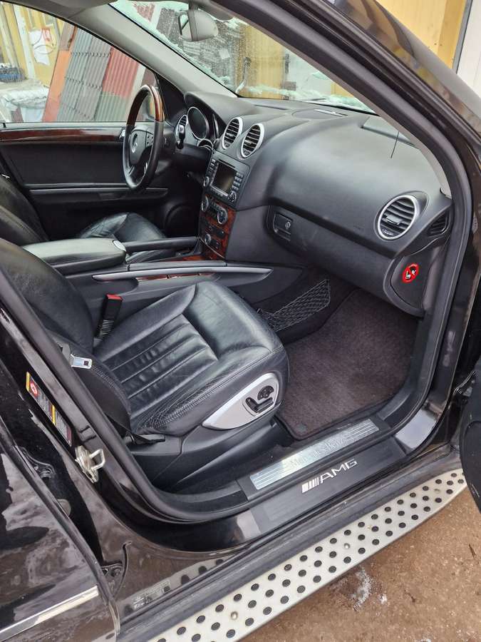 Mercedes-Benz ML320