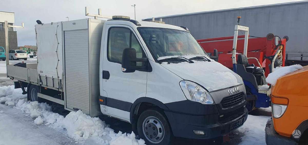 Iveco 50C17, ar krānu