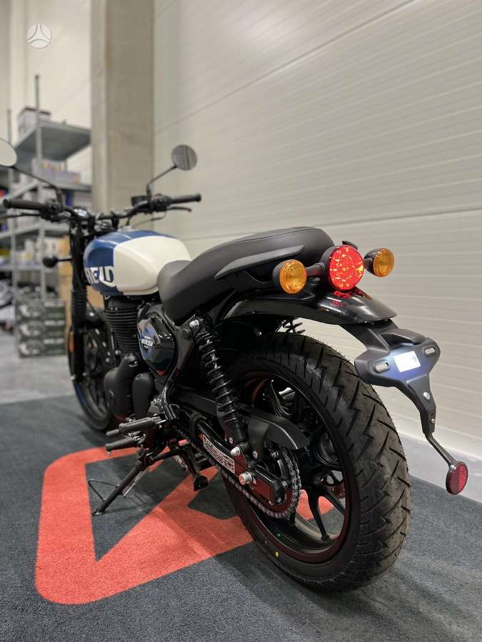 Royal Enfield Hunter 350cc, street / classic