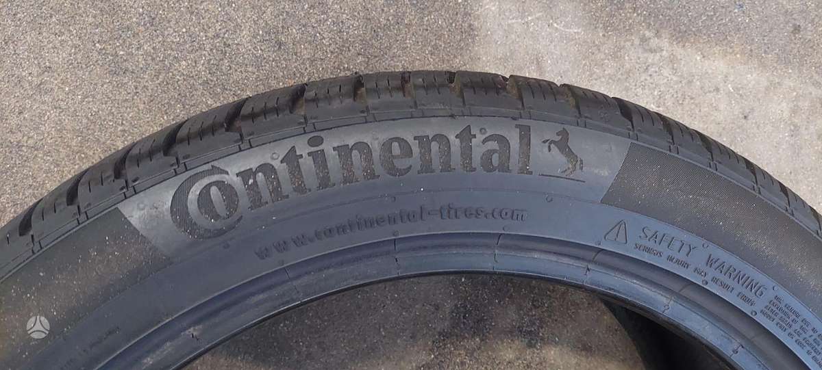 Continental, зимние 235/45 R18