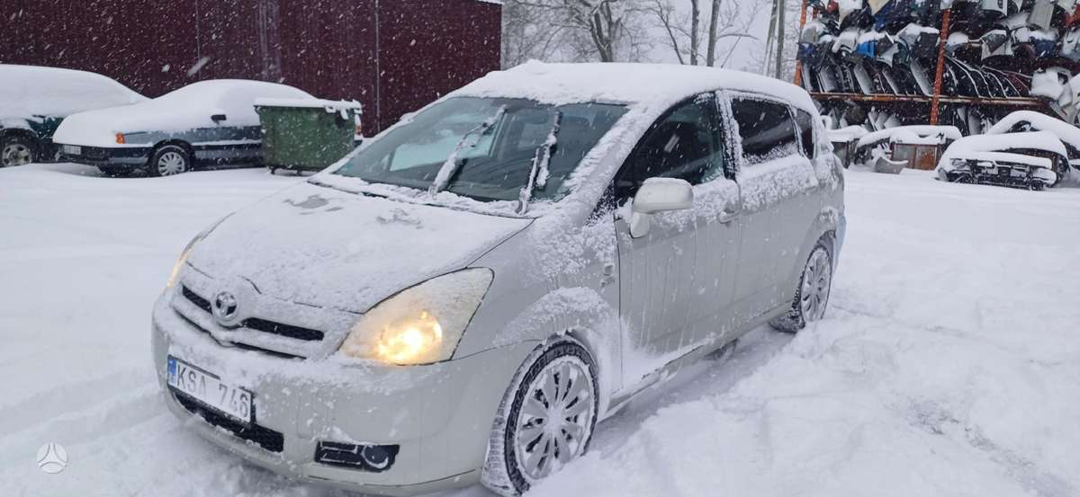 Toyota Corolla Verso rezerves daļās