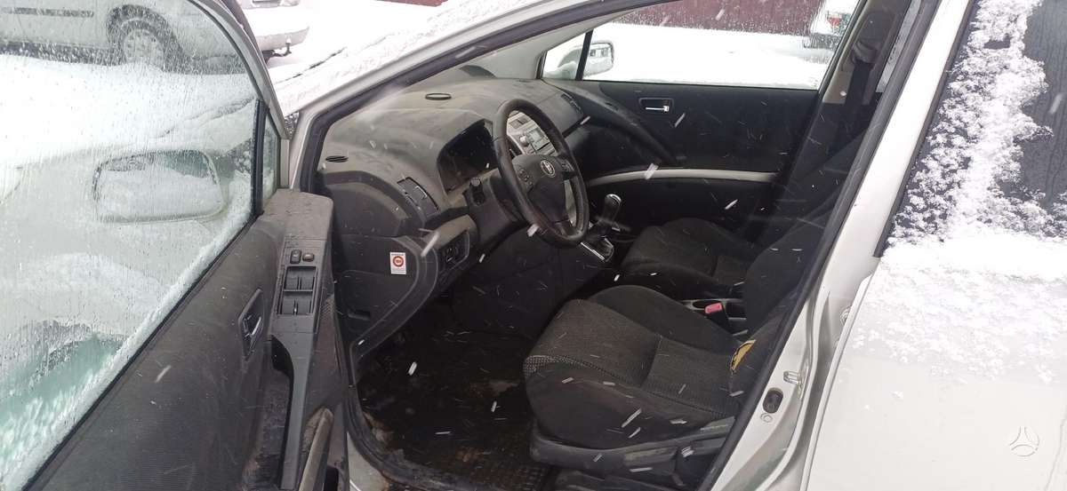 Toyota Corolla Verso rezerves daļās