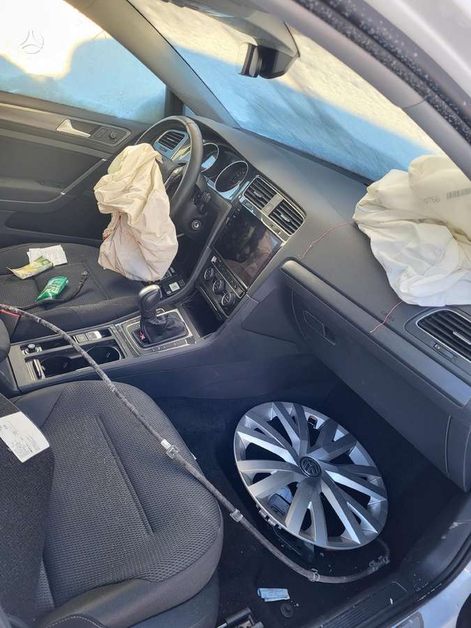 Volkswagen Golf dalimis