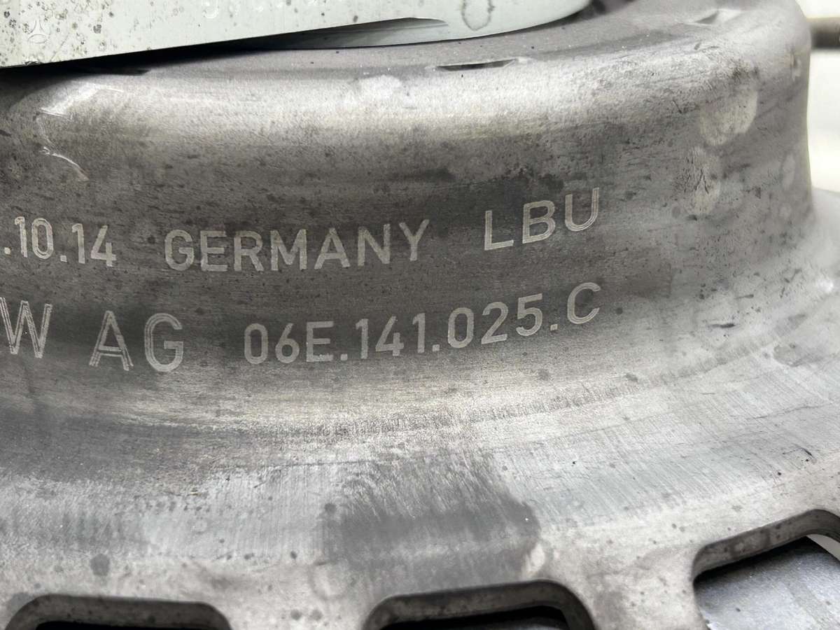 Porsche Cayenne, 06E141025C, dalimis