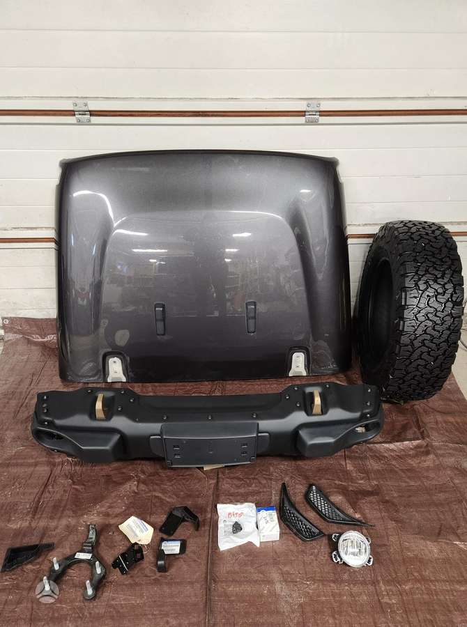 Jeep Wrangler kėbulo dalys