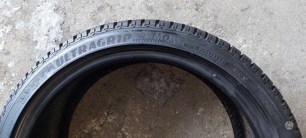 Goodyear, winter 225/40 R18