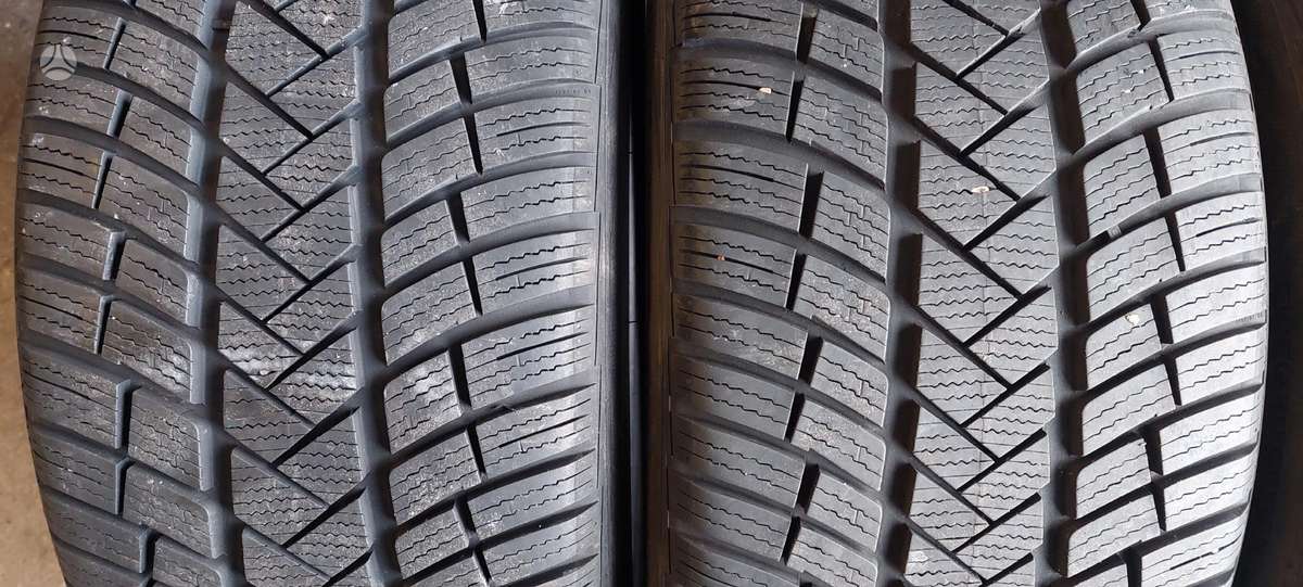 Vredestein, žieminės 245/40 R20