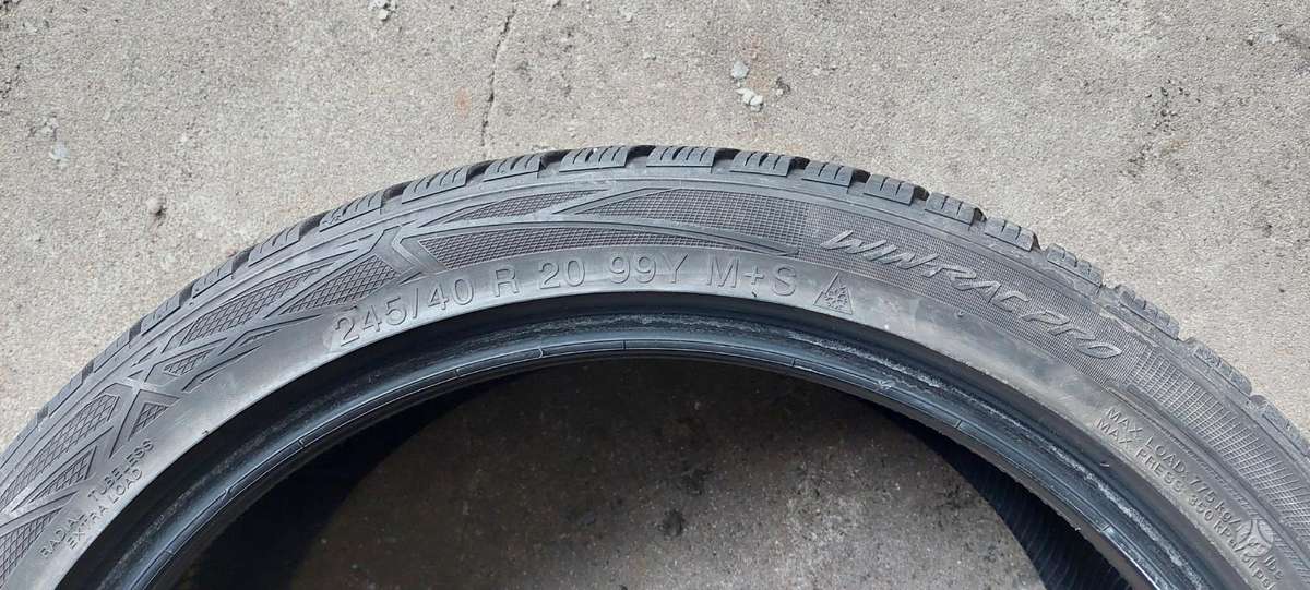 Vredestein, зимние 245/40 R20