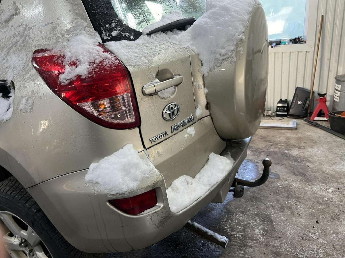 Toyota RAV4, D4D, dalimis. 2ad variklis