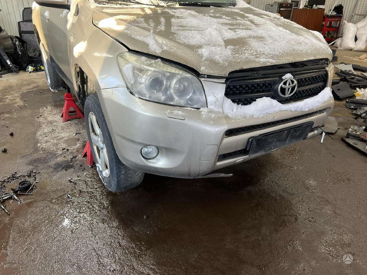Toyota RAV4, D4D, dalimis. 2ad variklis