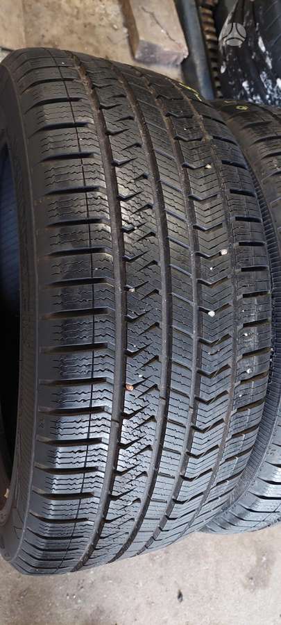 Vredestein, всесезонные 235/45 R17