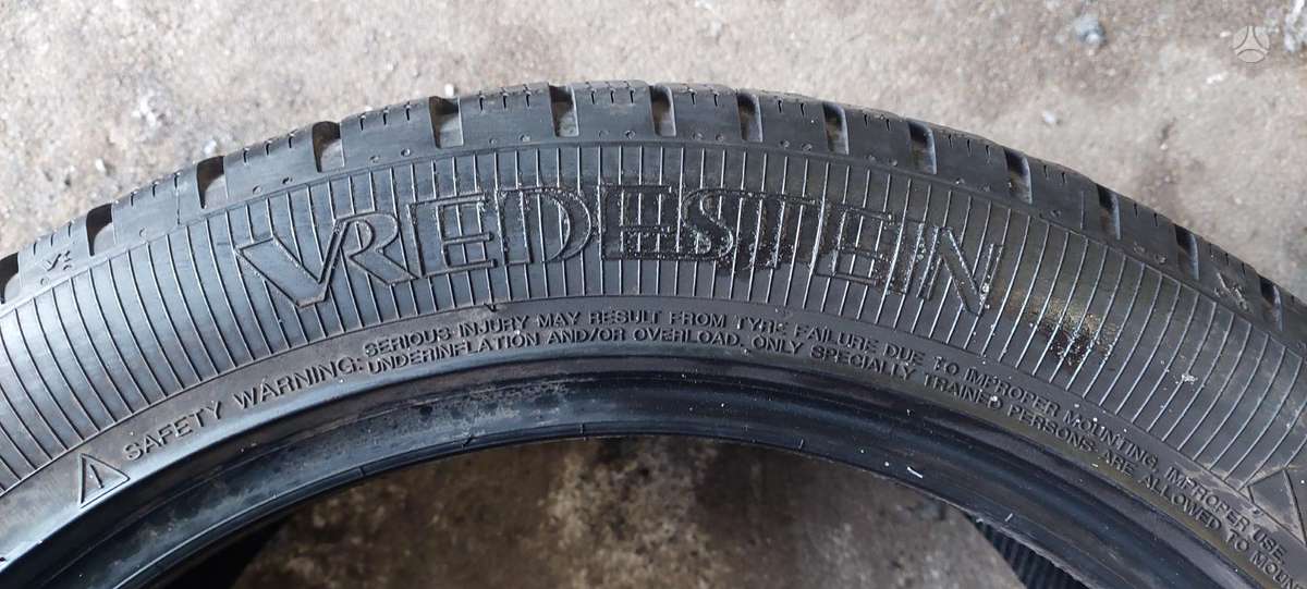Vredestein, universalios 235/45 R17