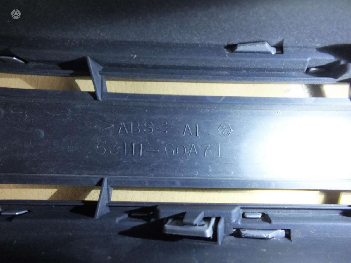 Toyota Land Cruiser lights, front grill