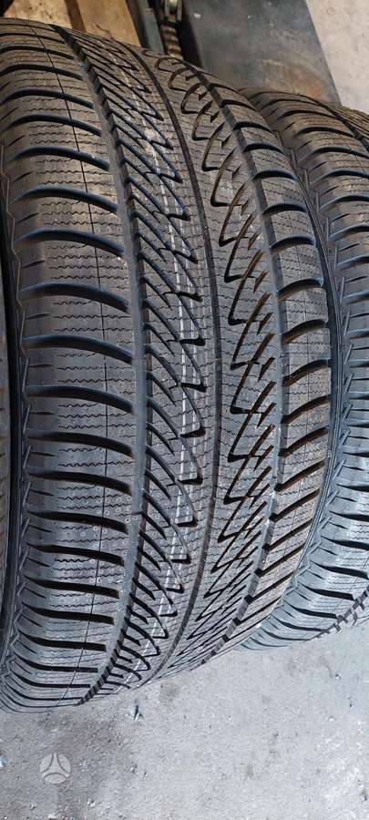 Goodyear, winter 285/45 R20