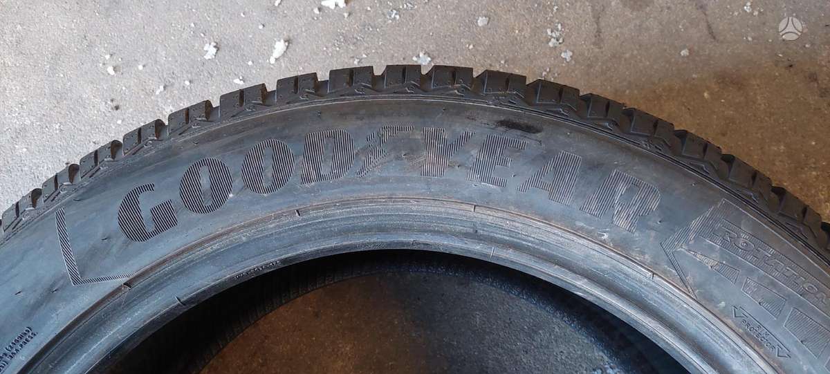 Goodyear, winter 285/45 R20