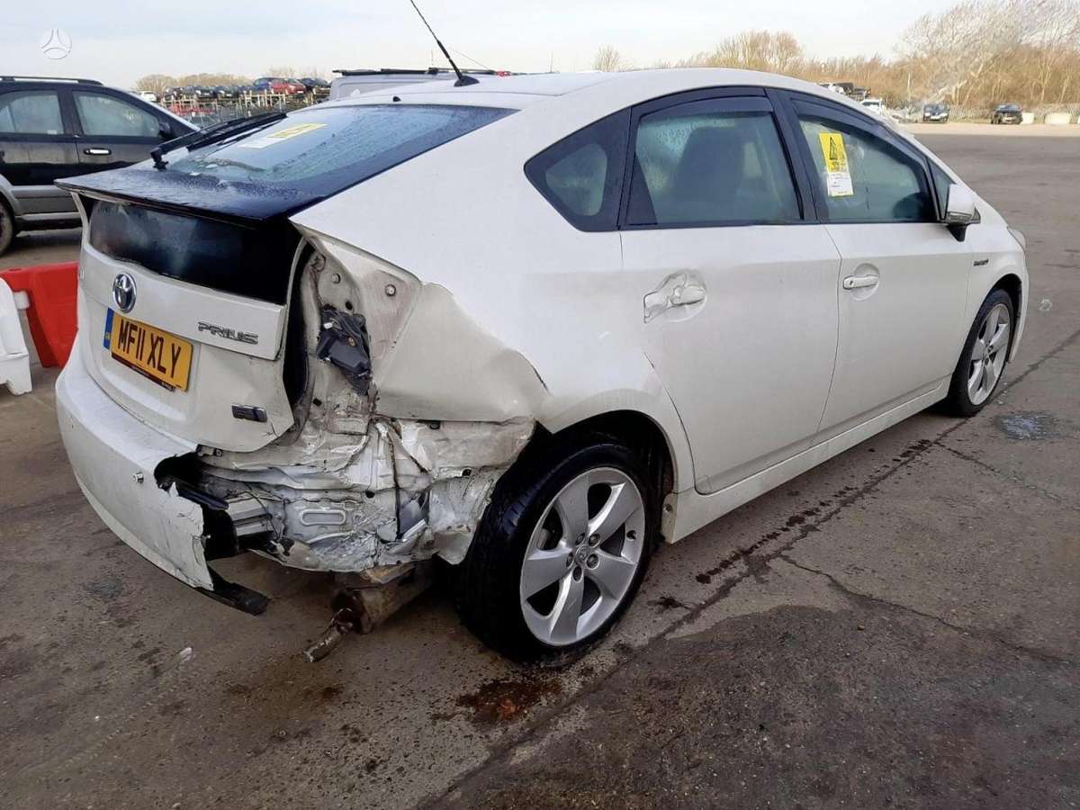 Toyota Prius, 2ZR-FXE / 070/FA10