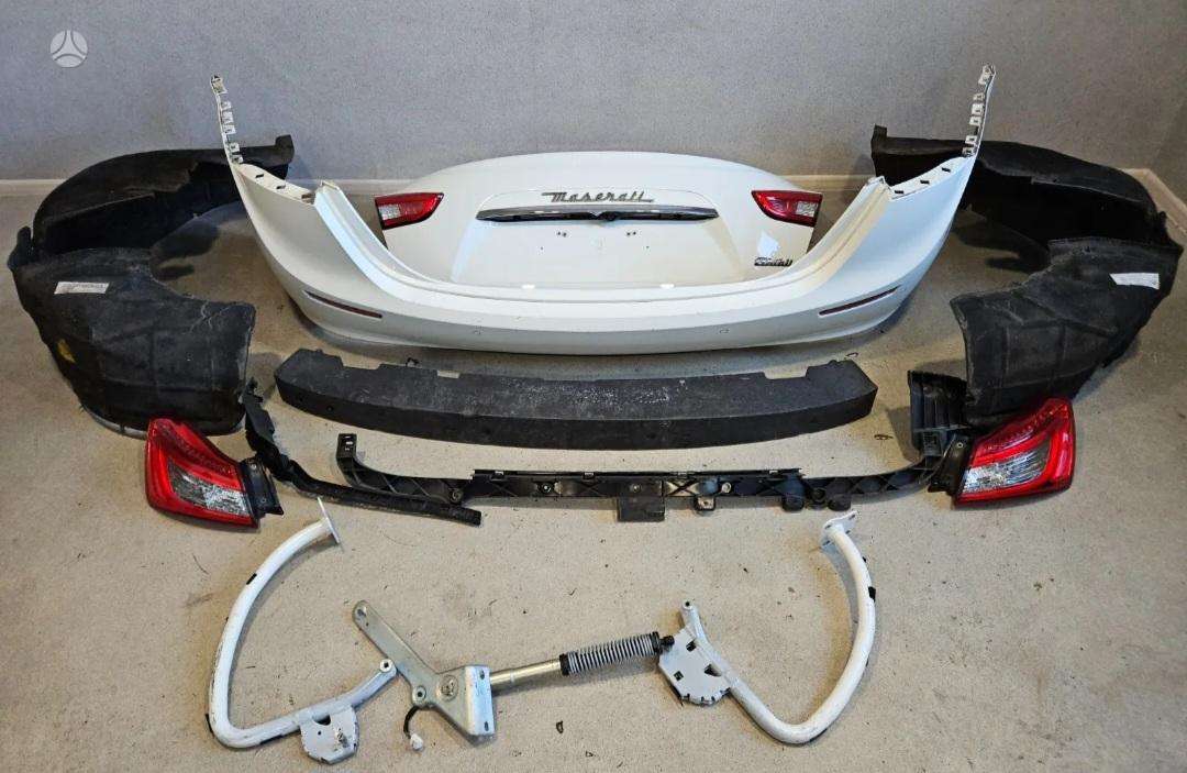 Maserati Ghibli Maserati ghilbi dalimis