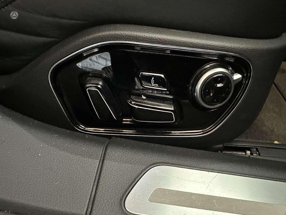 Audi A8 dalimis
